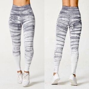 NUX Vitalia Hand Dye Legging